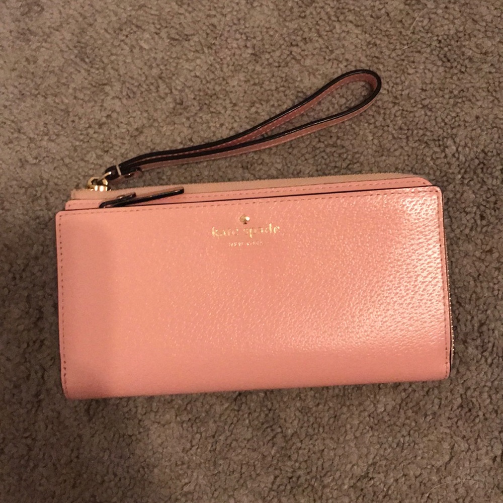 Kate Spade Wristlet wallet
